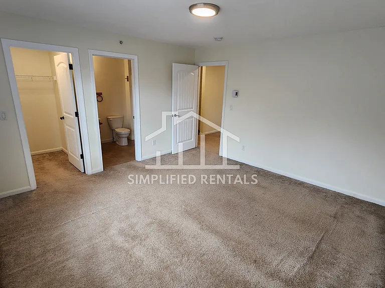 Townsend Ln Townhomes — Photo 7
