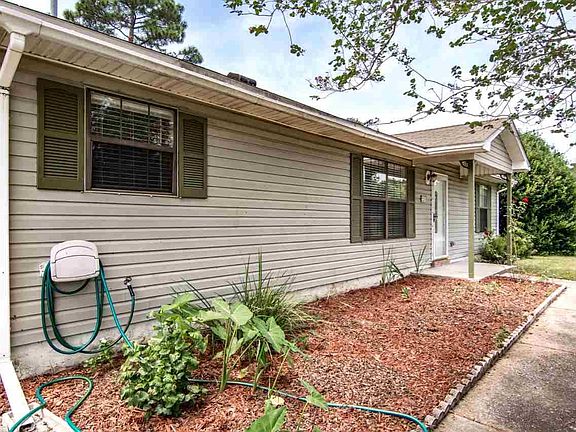 2nd image of 2251 Sparrow Ln
