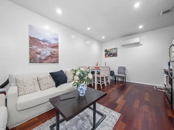 1323 Sutter Avenue image 26 of 50