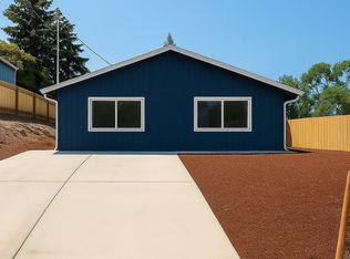 1237 SE Washington Ave, Roseburg, OR 97470