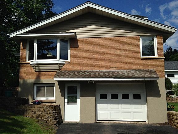 Tuck under garage and walkout