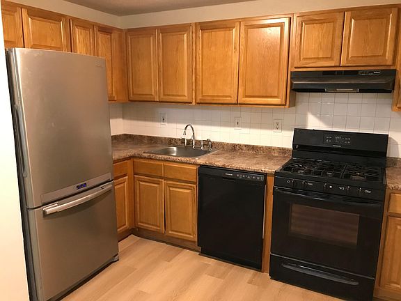 2nd image of 645 W Lowell Ave Unit 6