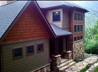 9 Winding Poplar Rd, Black Mountain, NC 28711