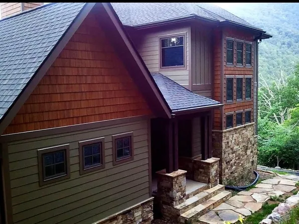 9 Winding Poplar Rd, Black Mountain, NC 28711