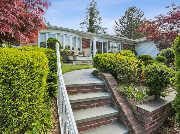 219-05 Stewart Road image 1 of 22