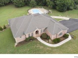 2033 Foxboro Rd, Festus, MO 63028