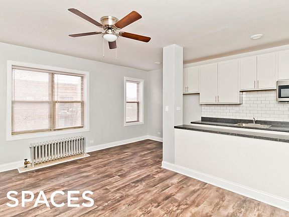 2nd image of 4756 N Maplewood Ave #3