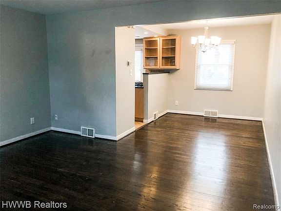 5th image of 721 N Eton St #1
