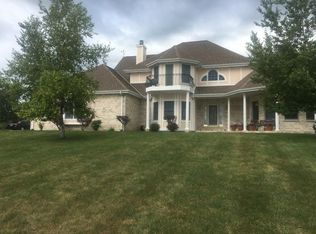 5263 Upper Lakeview Ridge Rd, Belgium, WI 53004