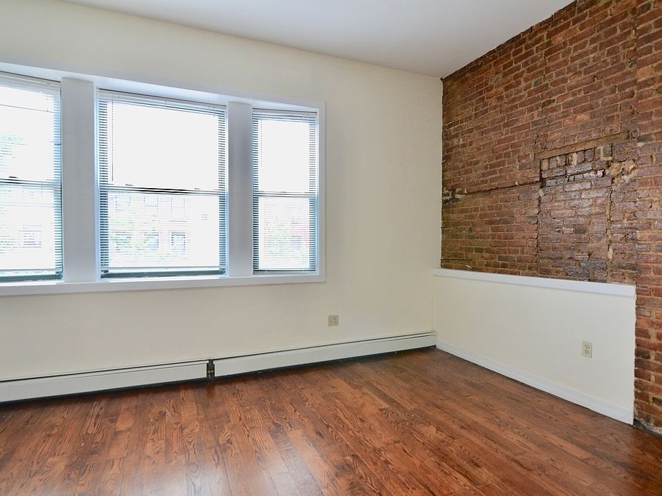 1st image of 155 Herkimer St #4