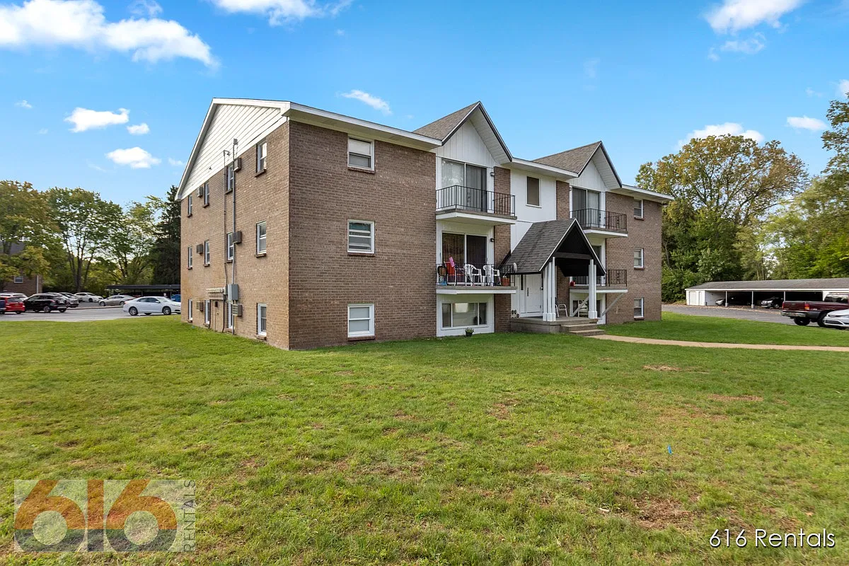 Pinebrook Apartment — Photo 4