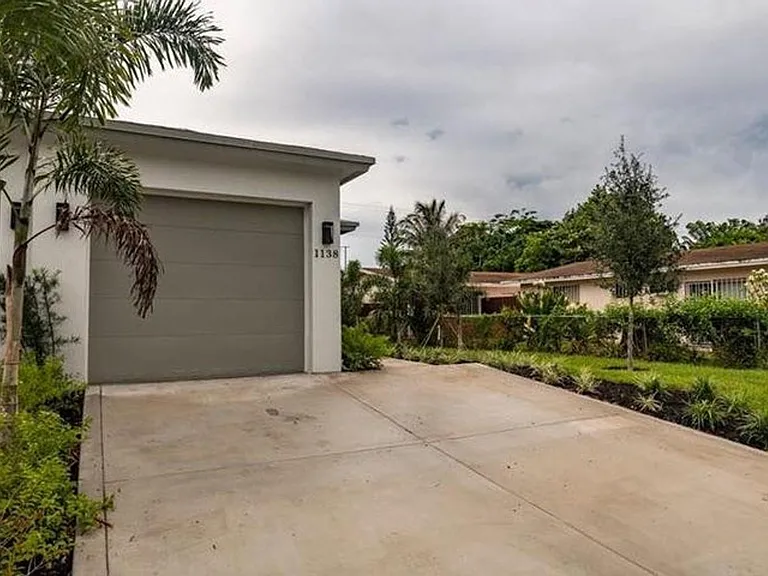 1138 NW 1st Ave — Photo 7
