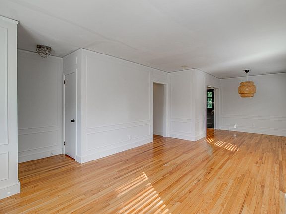3rd image of 805 Johnson Ave