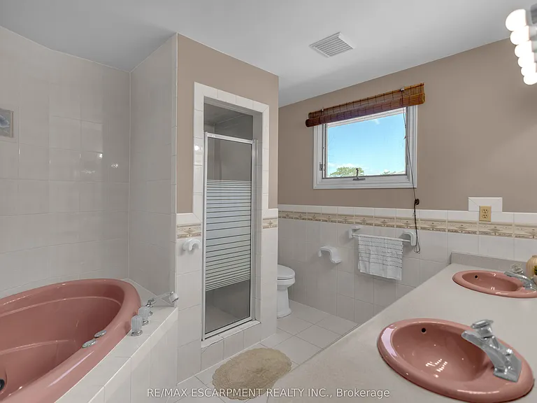 489 Acadia Dr — Photo 24