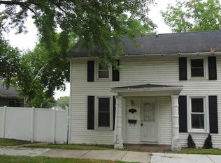 708 W Pleasant St, Portage, WI 53901