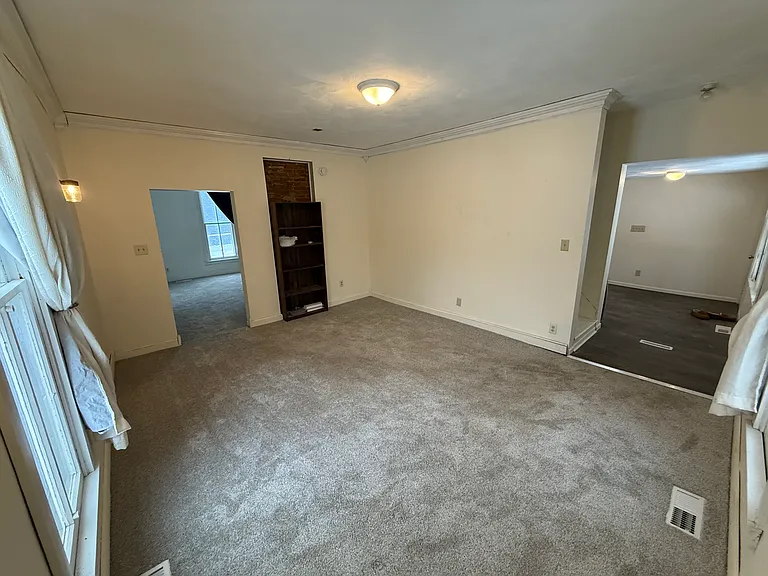 3334 Market St — Photo 5