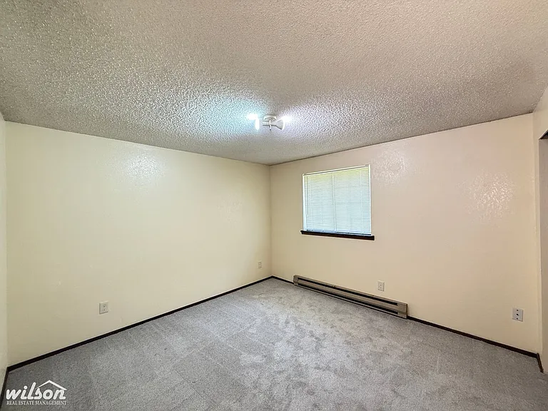 1211 Ledwich Ave — Photo 9