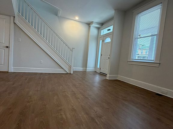 3rd image of 2905 Presbury St