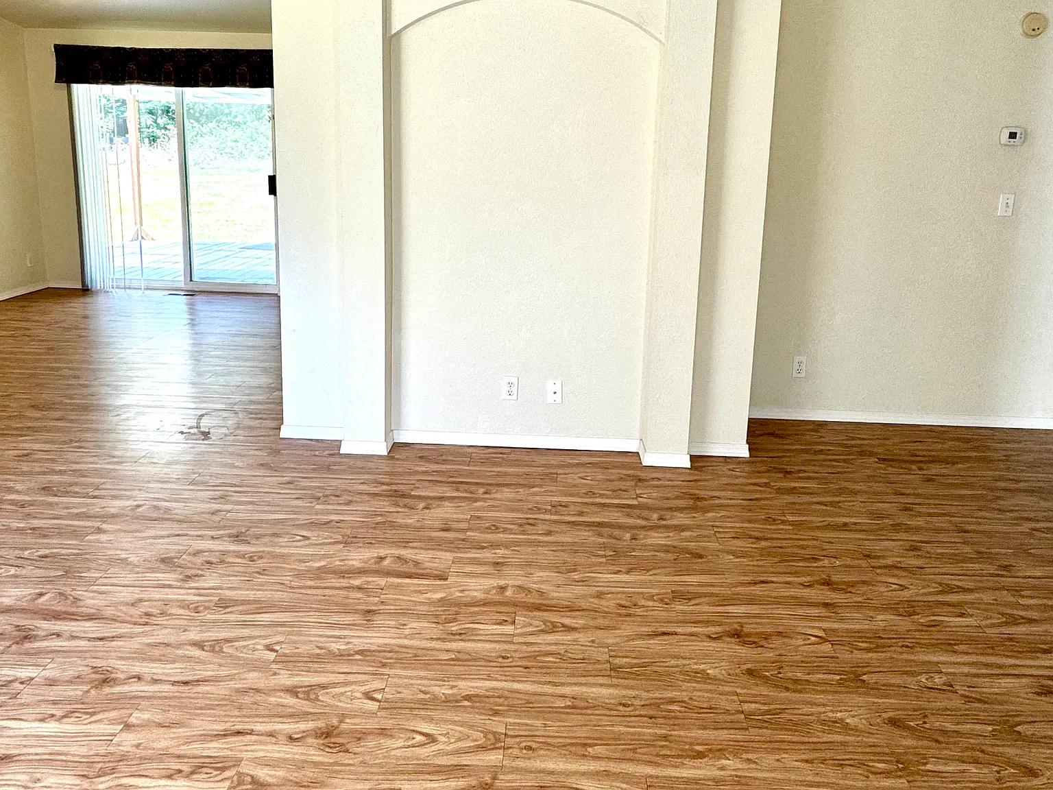 3 bed, 1100 sqft, $3,500 — Photo 4