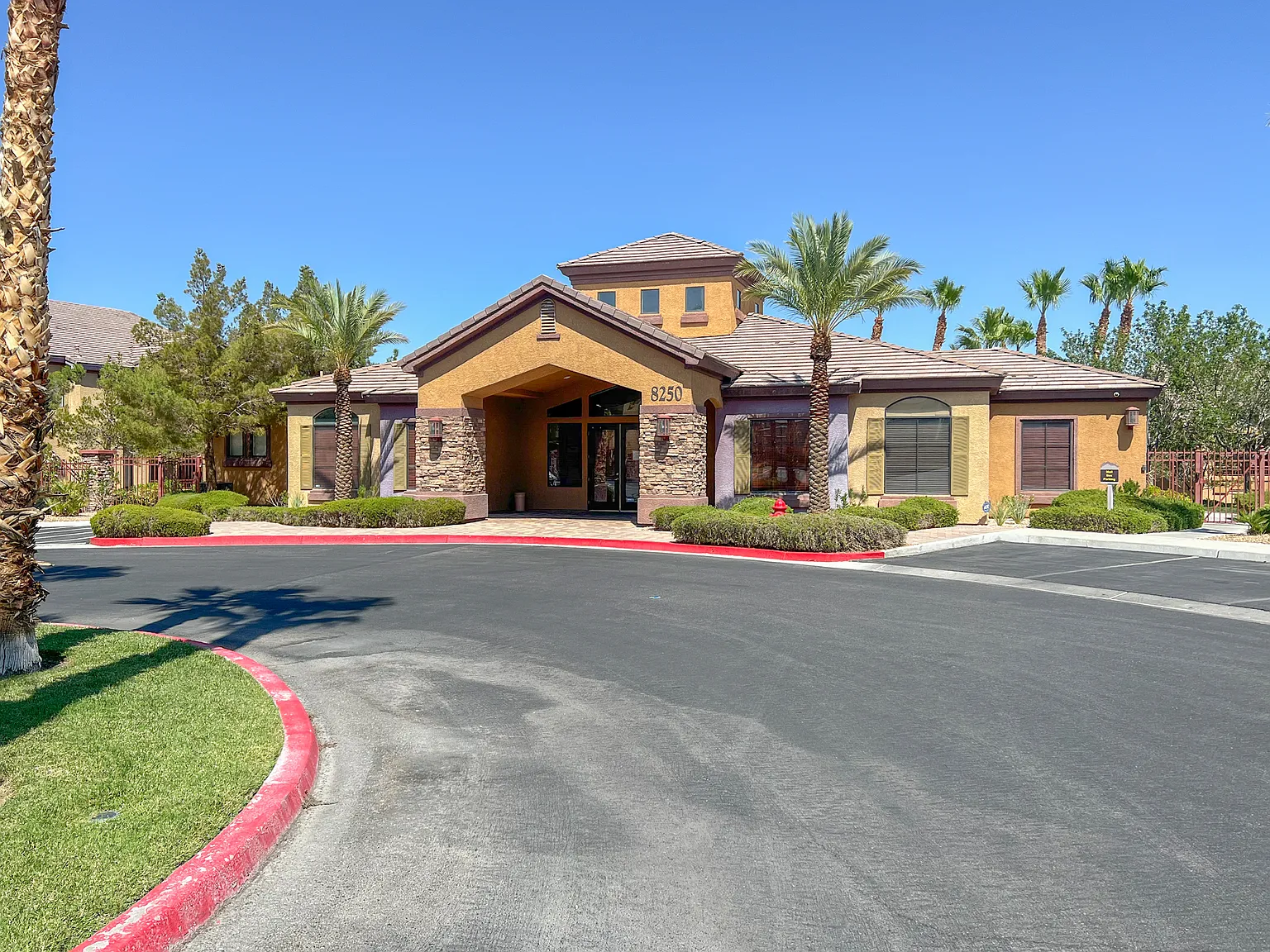 8250 N Grand Canyon Dr #2167 — Photo 2