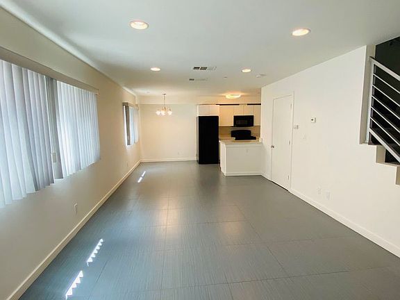 3rd image of 2466 Corinth Ave APT 3