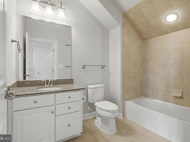 3589 Katherine Way — Photo 48