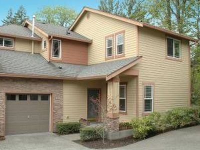 10785 221st Ln NE, Redmond, WA, 98053