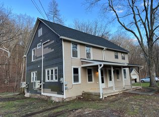 245 Red Bridge Rd, Kintnersville, PA 18930
