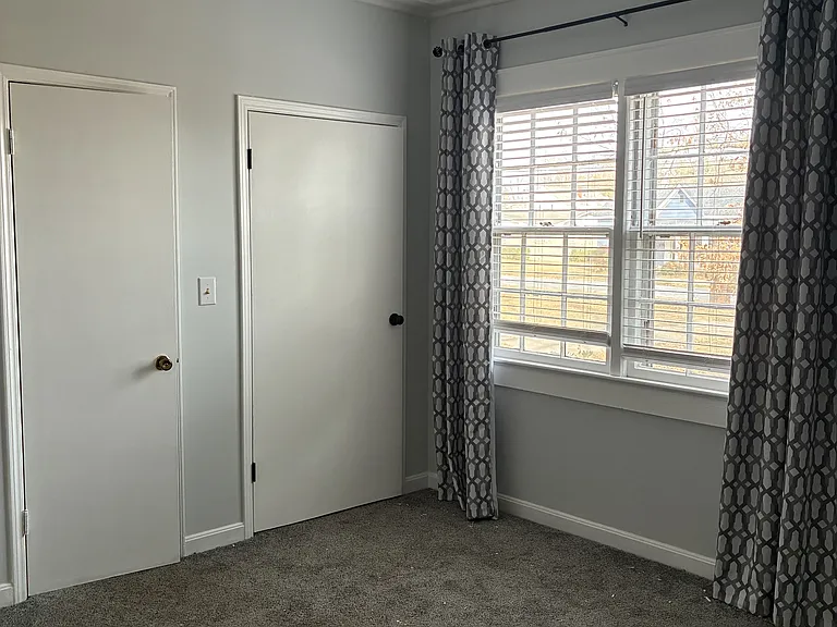 3348 N Pitt St — Photo 23