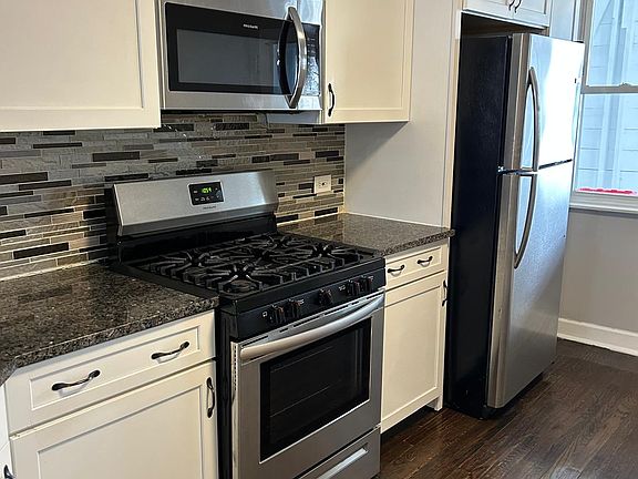 3rd image of 4819 W George St Unit 2