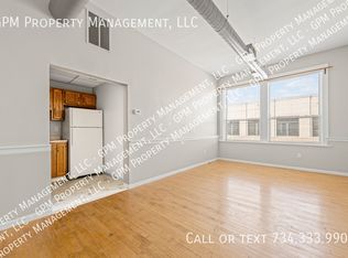 412 Grand River Ave APT 4, Pt Huron, MI 48060