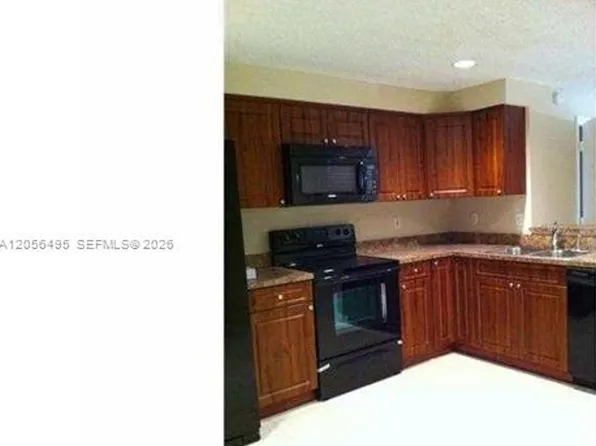 1621 Barcelona Way #Townhouse 6-32, Fort Lauderdale, FL 33327