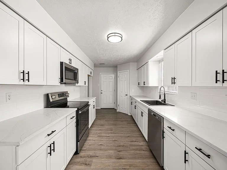 2907 Boulder Creek Dr — Photo 12