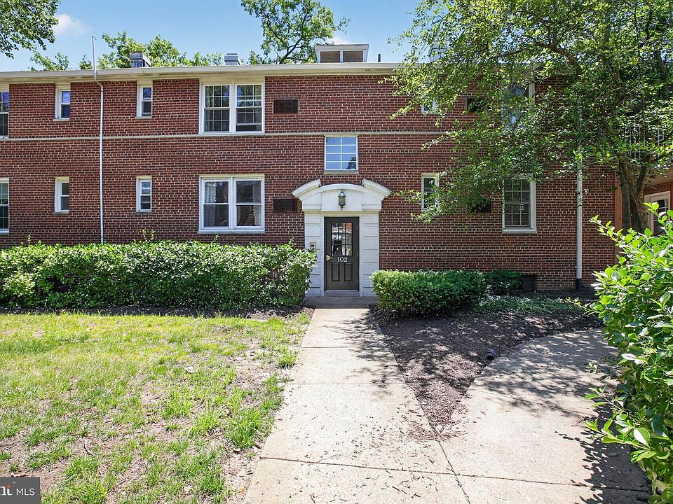 1st image of 102 N George Mason Dr APT 2
