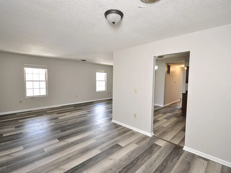 620 Oak Park Blvd #106 — Photo 29