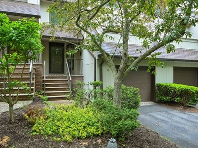 19 Newcastle Ct, Mountain Lakes, NJ, 07046