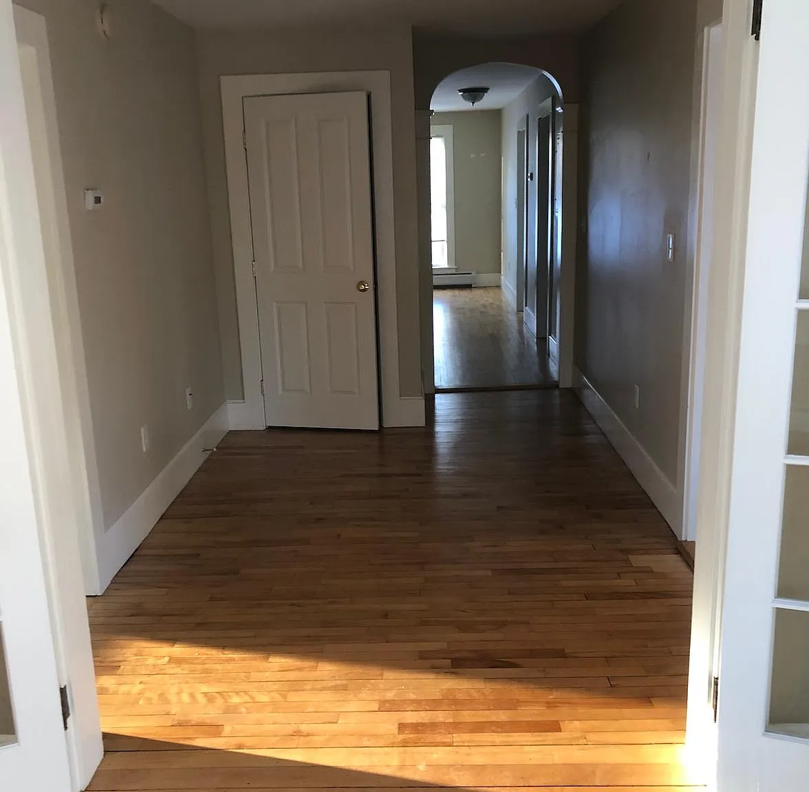 2 bed, 850 sqft, $2,400 — Photo 2