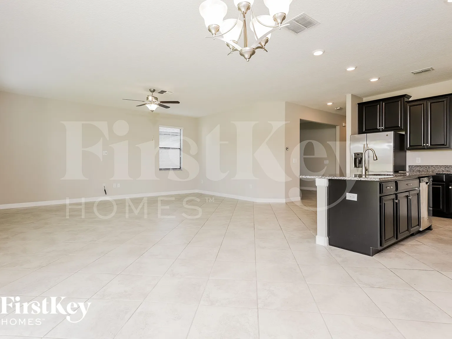 4 bed, 2.5 bath, 2775 sqft, $2,765 — Photo 3