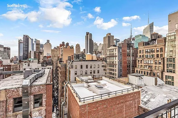 Rented by Sotheby's International Realty | media 13