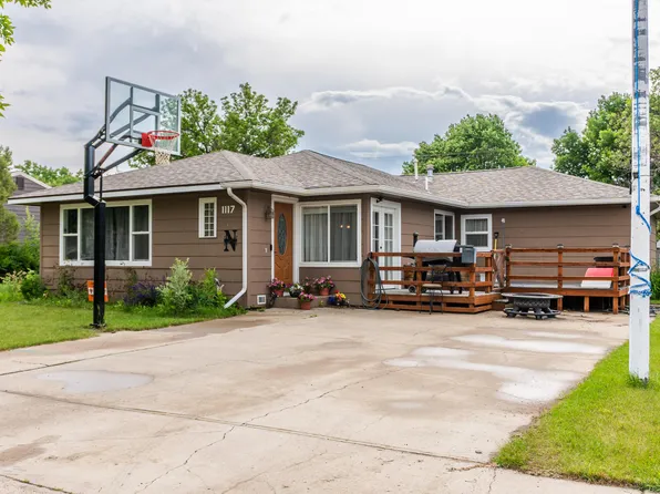 1117 Pennsylvania St, Chinook, MT 59523