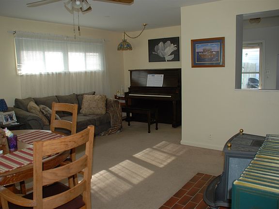 4th image of 1217 Byron Dr