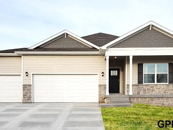 5402 182nd St, Elkhorn, NE 68022