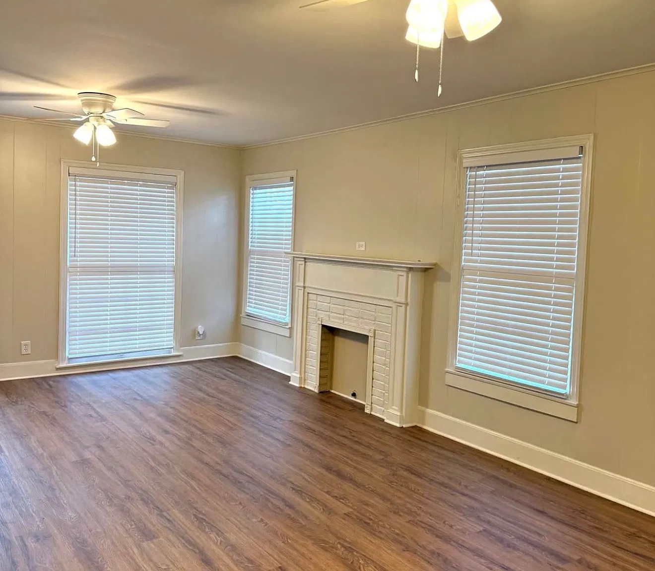 2 bed, 1104 sqft, $1,550 — Photo 1