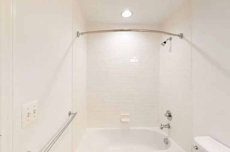 1115 H St NE #303 — Photo 31