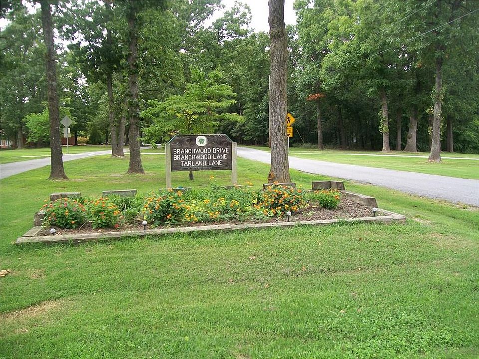 1st image of Branchwood Dr