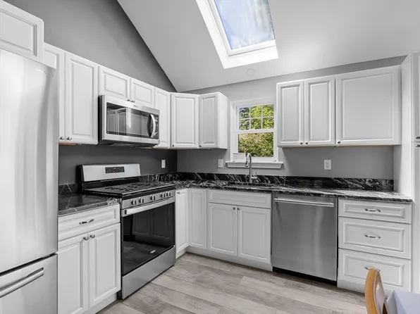 295 Sudbury Ln, Barnstable, MA 02630