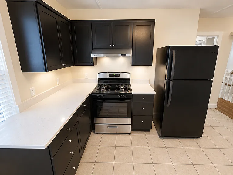29 Watts St #2 — Photo 4