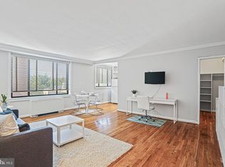 5112 Macarthur Blvd NW APT 201, Washington, DC 20016