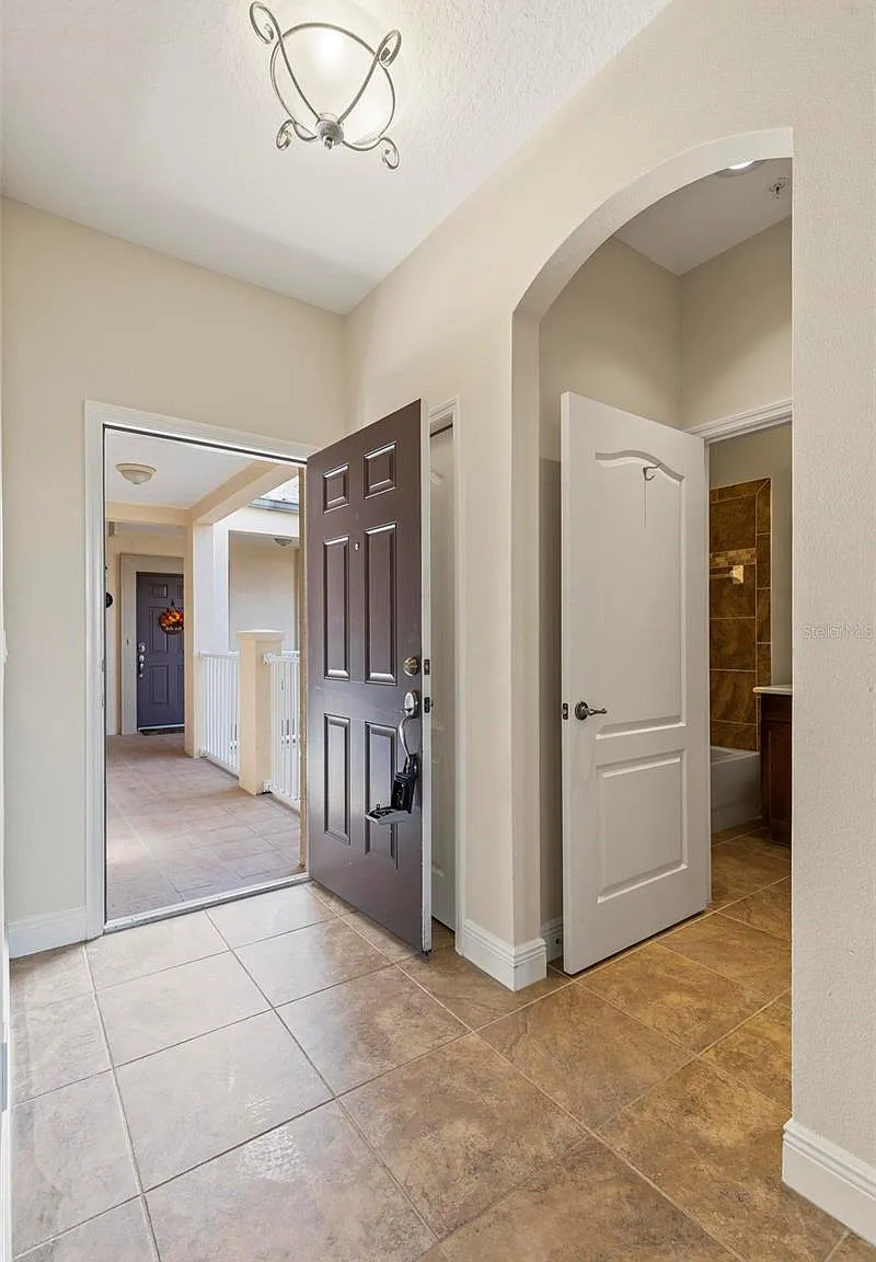 2 bed, 1115 sqft, $1,795 — Photo 4