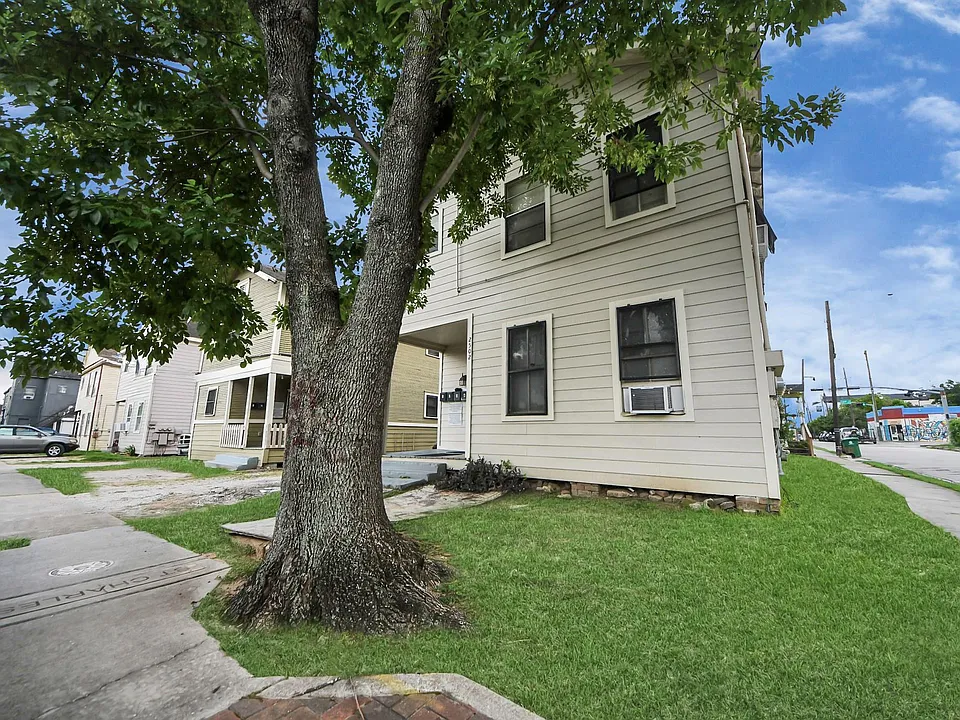 2502 Saltus St #3